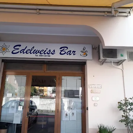 Отель Edelweiss 3*